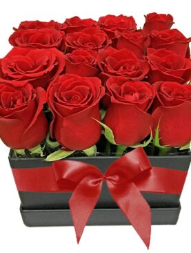 Caixa Com Rosas Vermelhas